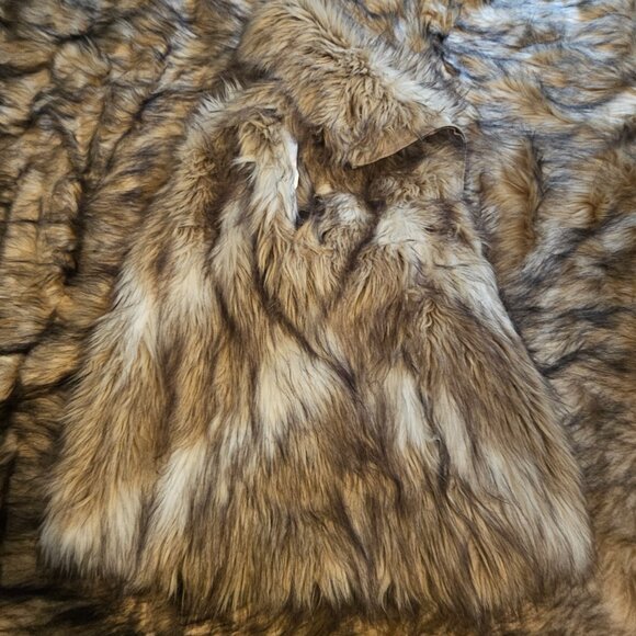 Vintage Pamela McCoy Small Faux Coyote Tipped Arctic Fox Chevron Fur Zipper Vest - Picture 7 of 11